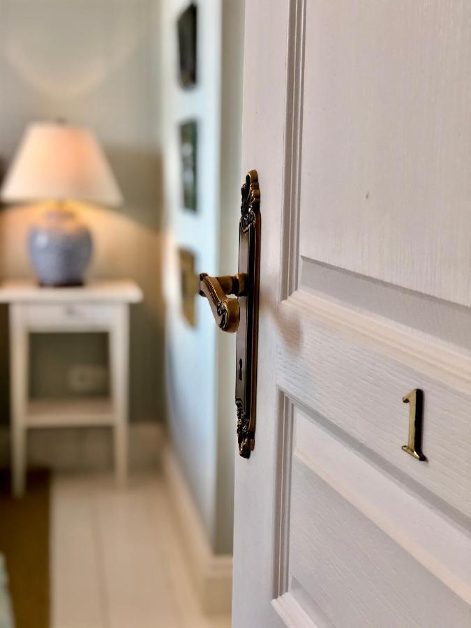 Maison Hirondelles Hotes Mezieres-sur-Issoire Ngoại thất bức ảnh