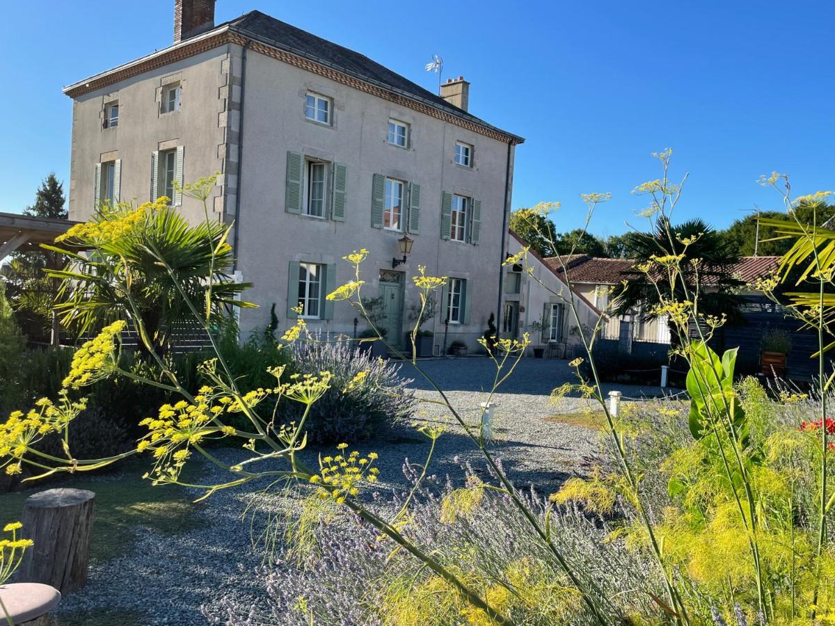 Maison Hirondelles Hotes Mezieres-sur-Issoire Ngoại thất bức ảnh