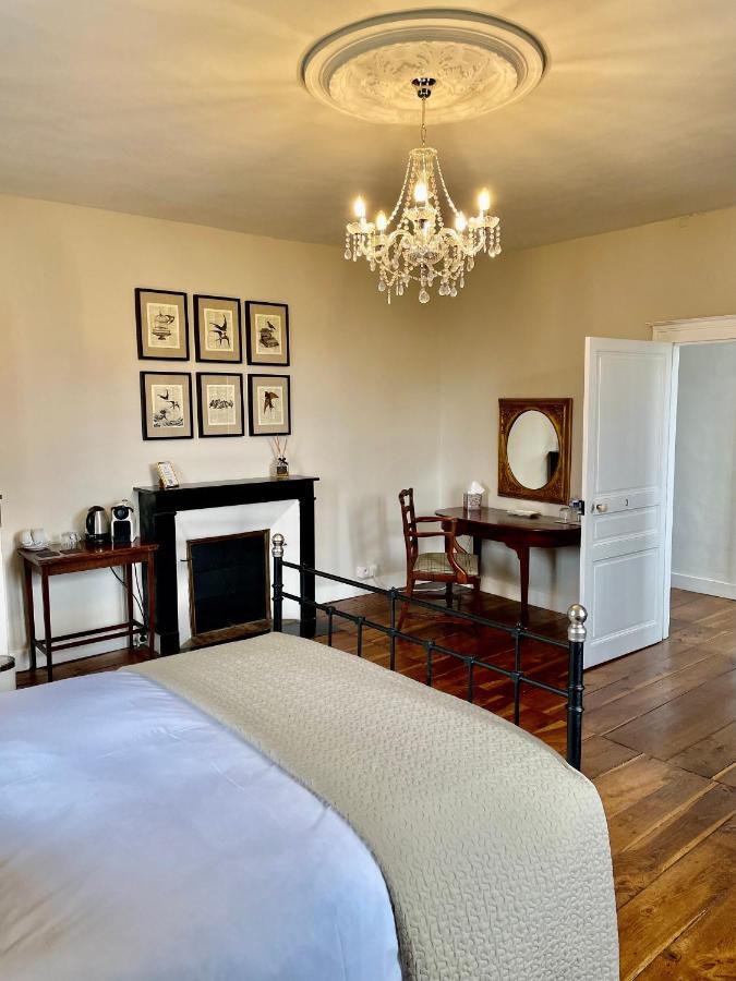 Maison Hirondelles Hotes Mezieres-sur-Issoire Ngoại thất bức ảnh