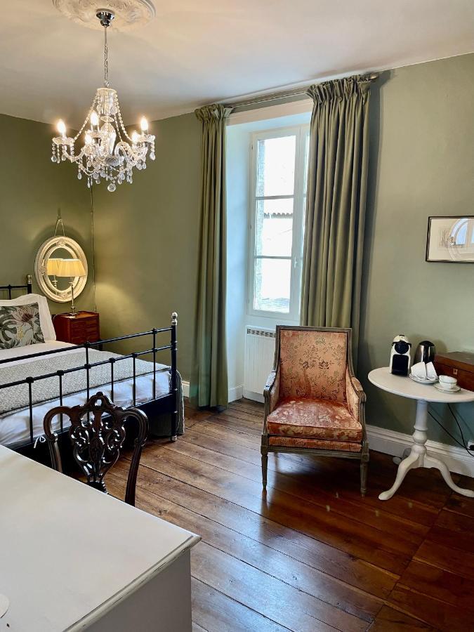 Maison Hirondelles Hotes Mezieres-sur-Issoire Ngoại thất bức ảnh